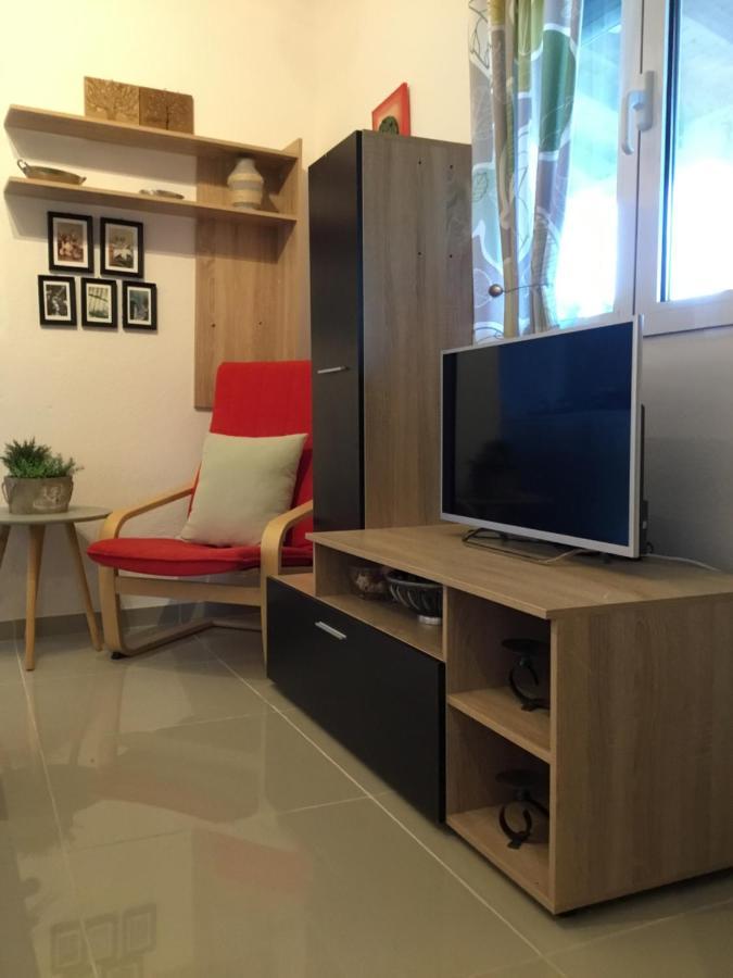 アスプロヴァルタ Casa Dei Fioriヴィラ エクステリア 写真