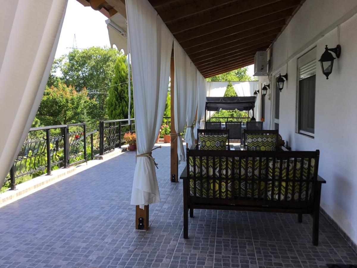 アスプロヴァルタ Casa Dei Fioriヴィラ エクステリア 写真
