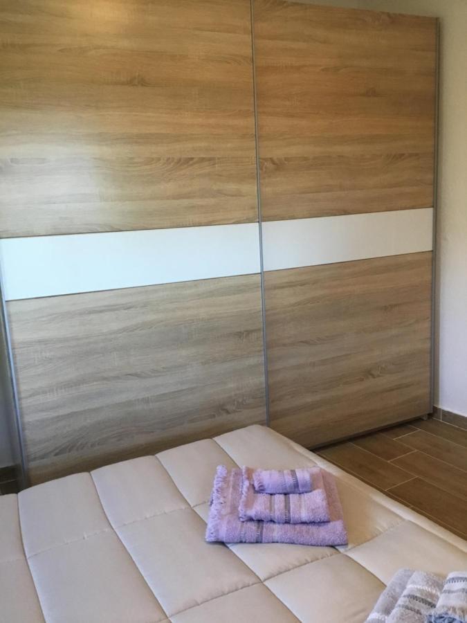 アスプロヴァルタ Casa Dei Fioriヴィラ エクステリア 写真