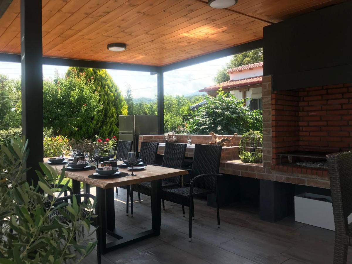 アスプロヴァルタ Casa Dei Fioriヴィラ エクステリア 写真